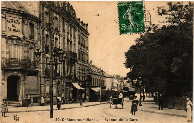 CPA CHALONS-sur-MARNE - Avenue de la Gare (742318)