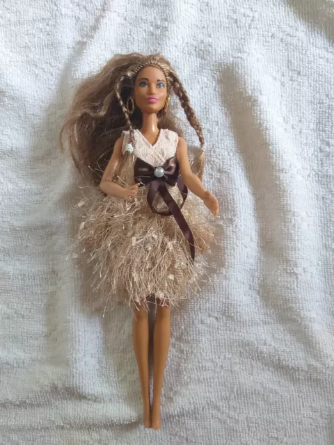 Poupée barbie métisse