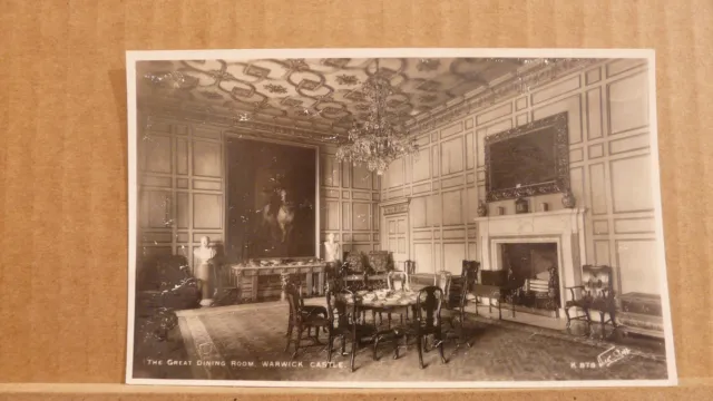 Postcard unposted Warwickshire, Warwick castle, Great dining room Real photo