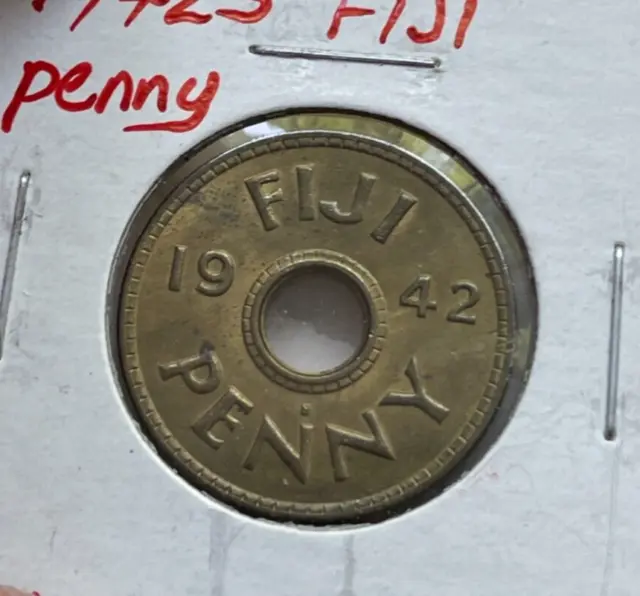 1942 S Fiji 1 One Penny  bg
