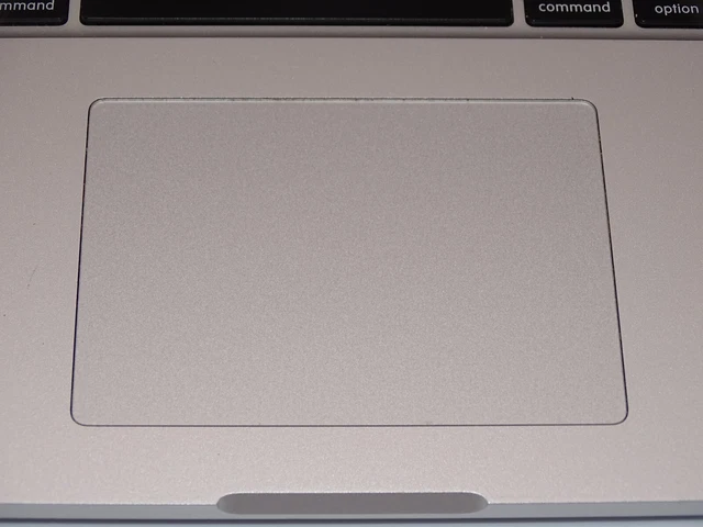 Apple MacBook Pro MJLQ2LL/A 15.4", Intel i7, 16GB, 256GB SSD - *FAULTY SPEAKERS* 4