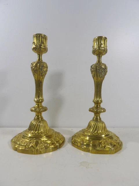 Paire de bougeoirs anciens bronze doré style Louis XVI Joli travail XVIII