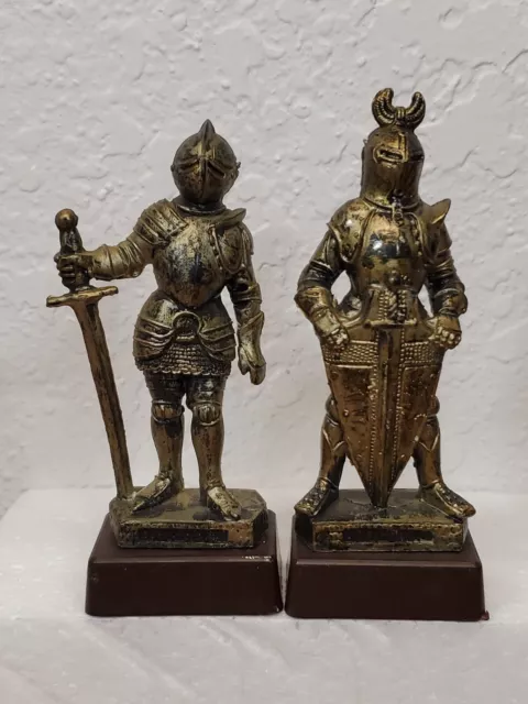 Lot of 2 Vtg Depose Italy Medieval Knights Figurines Sword Shield 4" XVI-SEC GUC