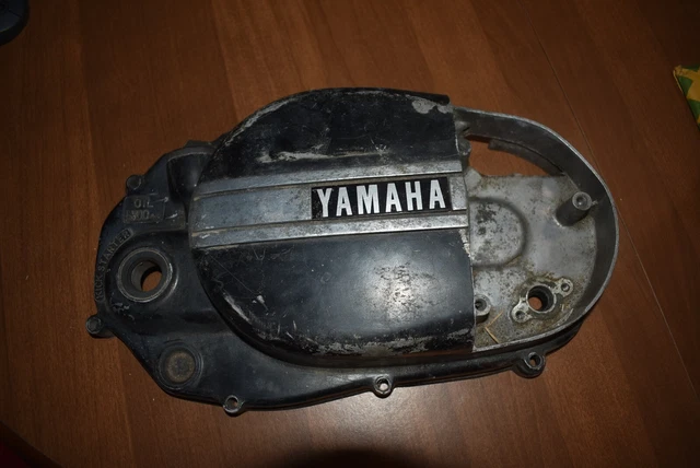 1973-1975 YAMAHA CLUTCH COVER RD350 RD250 Right Oil Pump R side Crankcase Engine 1973-1975 YAMAHA CLUTCH COVER RD350 RD250 Right Oil Pump R side Crankcase Engine