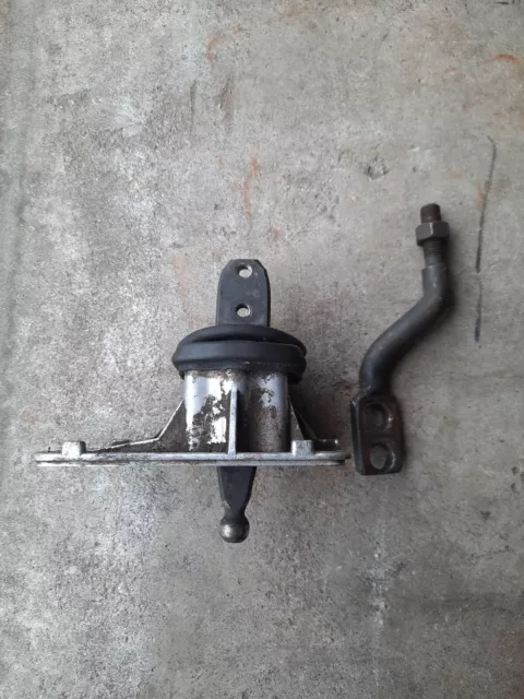 85-Up MUSTANG BORG&WARNER T5 SHIFTER AND UPPER TRANSMISSION TOP PLATE