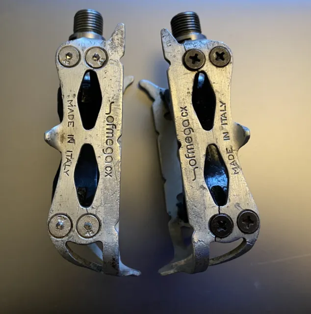Ofmega Vintage Road Bicycle Alloy Quill Pedals - One Pedal Damaged