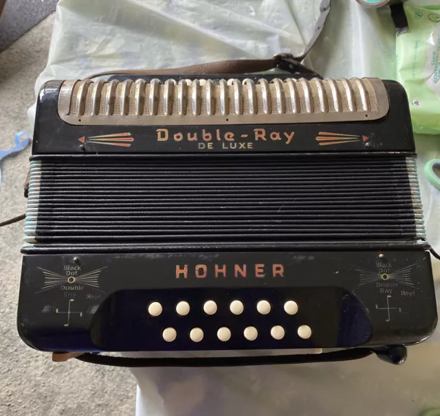 Hohner Double Ray Black Dot De Luxe Accordion With Case