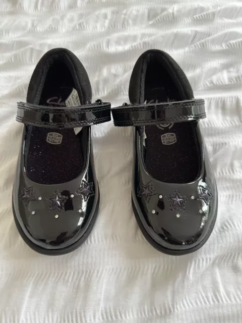 CLARKS BLACK PATENT Leather Etch Bright Girls School Shoes Size 8 ...