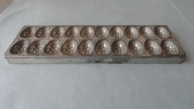 Alte Schokoladenform-Gießform-chocolate mold-Anton Reiche Dresden-Ostereier