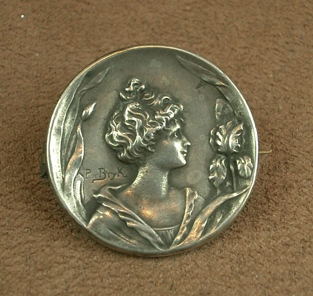 Broche Ancienne Art Nouveau En Argent Massif Femme & Iris Signée P. De Bryk
