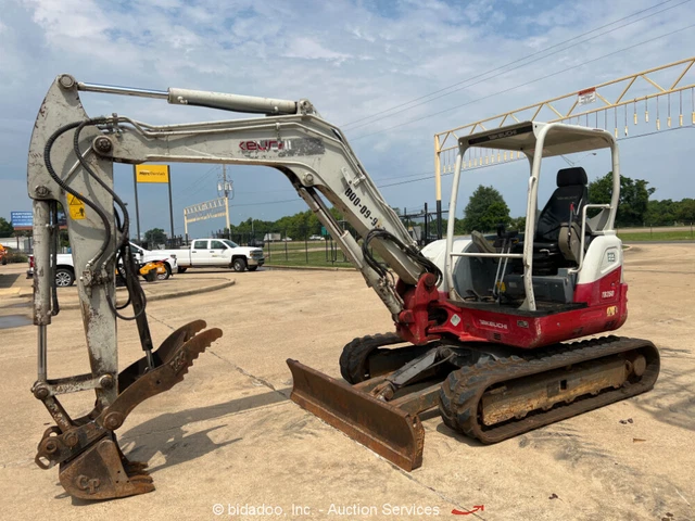 2016 Takeuchi TB260R Mini Excavator Rubber Tracks Backhoe Aux Hyd Thumb bidadoo