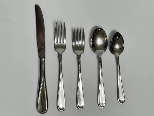 Oneida USA Stainless Flight Reliance 5 Piece Place Setting Glossy Pre-Owned