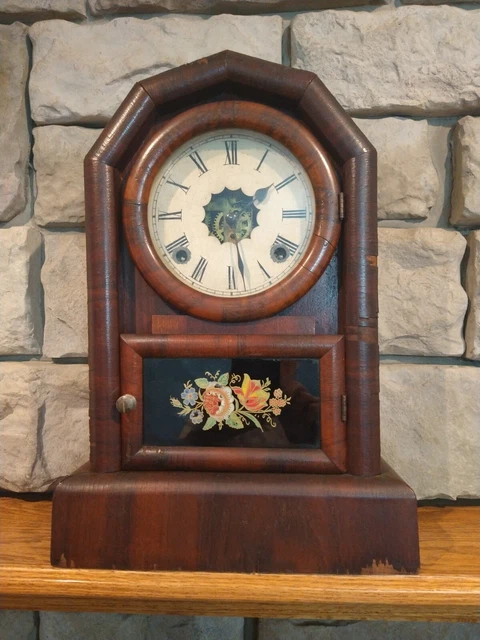 Antique mantel/shelve clock by New Haven Clock Co.