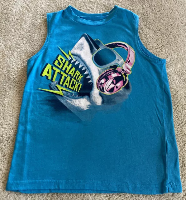 Arizona Jeans Company Cuffie Ragazzi Blu Shark Attack Rosa Tank Top Small 8