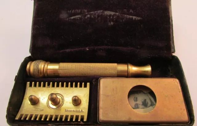 Gillette Razor 1930s 1940s in Case with Blade Case and 3 Blades Paper Wrapped