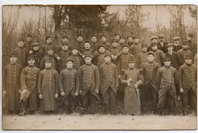 Thème VIE MILITAIRE & Guerre - CARTE PHOTO Non située - groupe de militaires