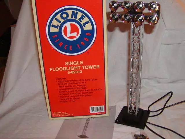 Lionel 6-82012 Single Floodlight Tower O 027 New Illuminated Plug Play Sealed