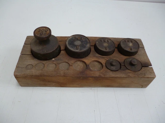 Alte Waagengewichte Messing u. Eisen in Holzblock #6