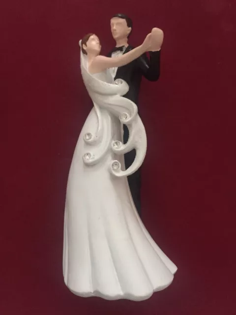 Elegant Bride And Groom Design Cake Topper