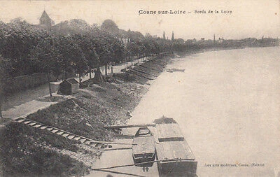 COSNES-SUR-LOIRE bords de la loire written barge
