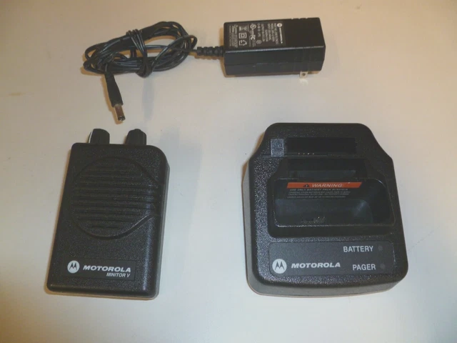 Motorola Minitor V 151-158.9 MHz VHF Stored Voice Fire EMS Pager & Charger