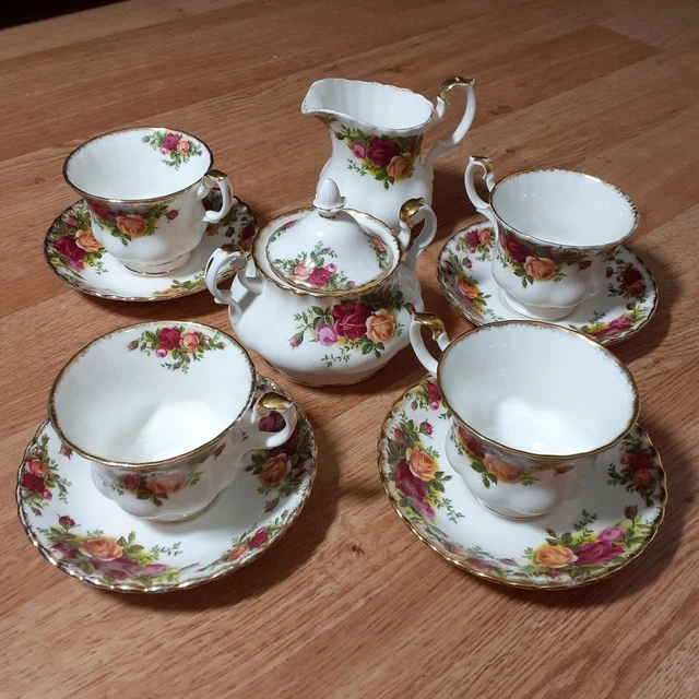 ROYAL ALBERT OLD Country Roses Bone China Tea Set. £84.99 PicClick UK