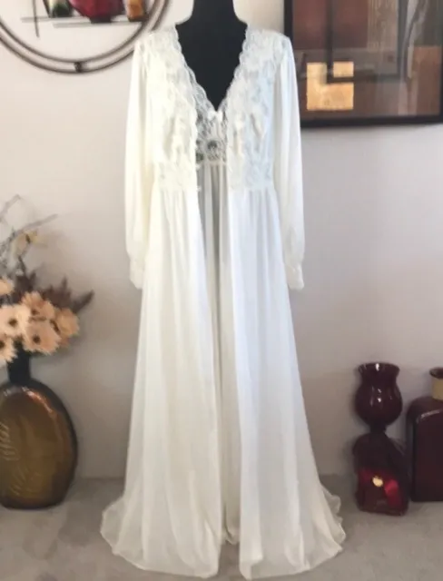 Vintage Olga Style Shadowline Long Lace Nightgown & Robe Peignoir Set