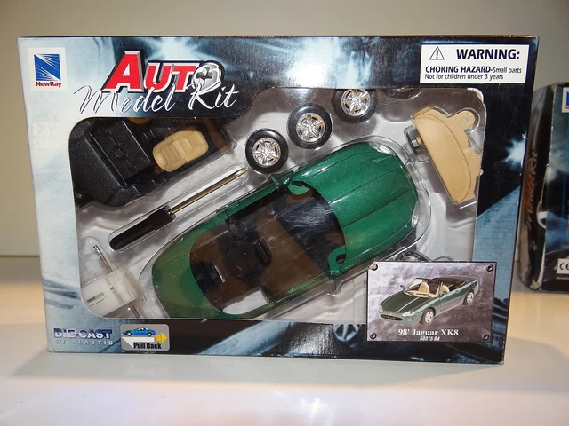 Boite neuve New Ray Auto Model Kit Jaguar 98 XK8 Verte