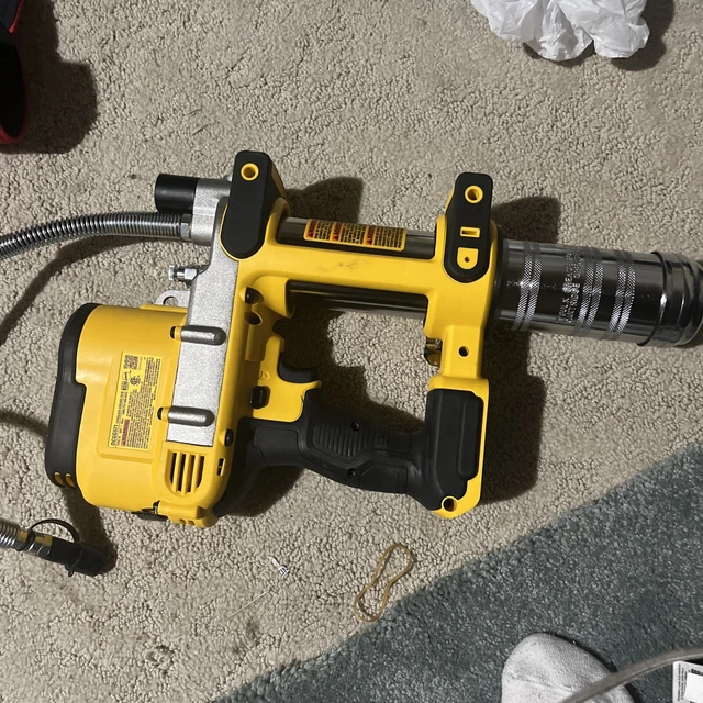 DEWALT DCGG571B 20V MAX LiIon Grease Gun (Tool Only) New 142.55