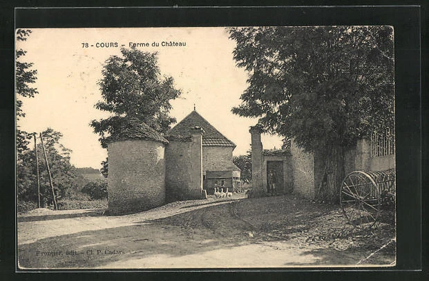 CPA Cours, Ferme du Chateau 1949