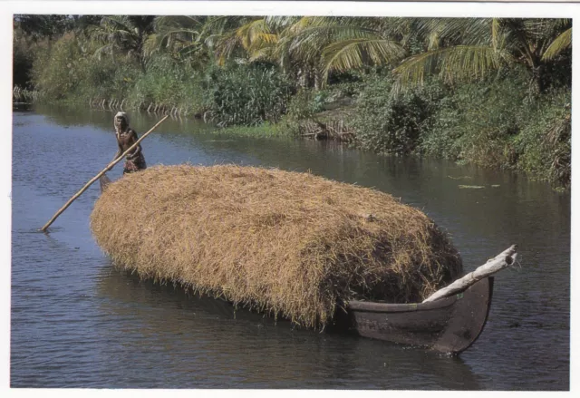 (32052) Postcard India Kerala Backwaters Boat #3 un-posted