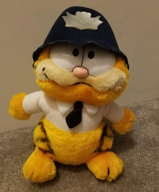 VINTAGE DAKIN GARFIELD British Police Officer Bobby Plush 10