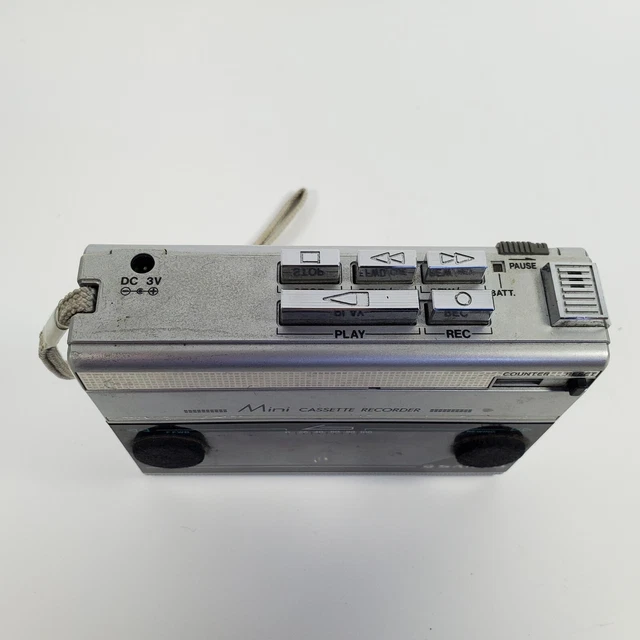 LECTEUR/ENREGISTREUR CASSETTE SANYO M1120 Walkman Lire la description