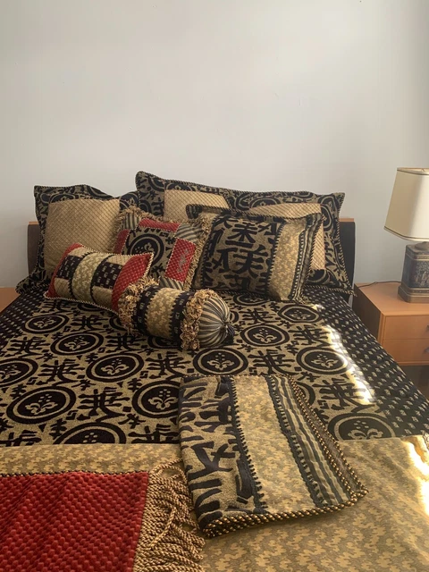 Neiman Marcus/Horchow Collection silk bedding with many accessories queen duvet Neiman Marcus/Horchow Collection silk bedding with many accessories queen duvet