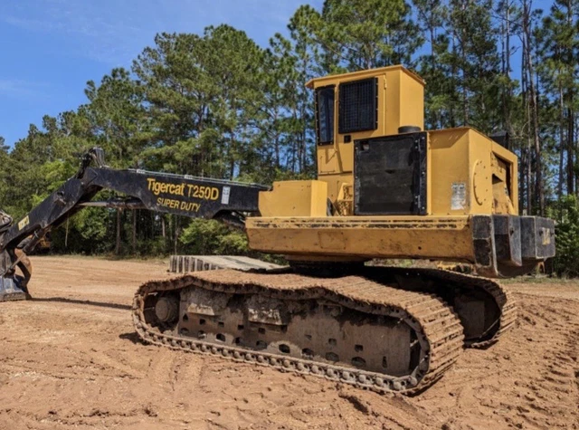 2019 Tigercat T250 Track Loader W/Grapple