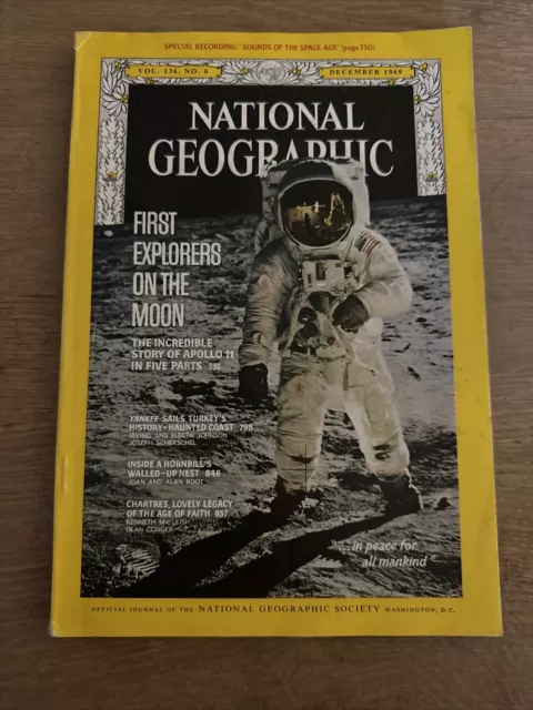 National Geographic December 1969 Magazine Moon Landing w/ Vinyl Record RARE