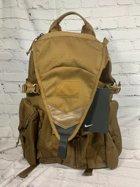 Nike sfs responder backpack black top