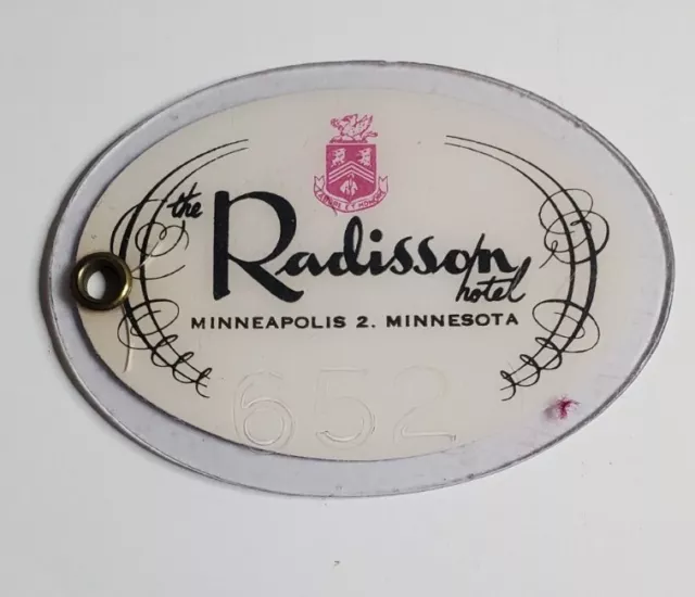 Vintage Radisson Hotel Motel Room Key Fob Keychain Minneapolis Minnesota