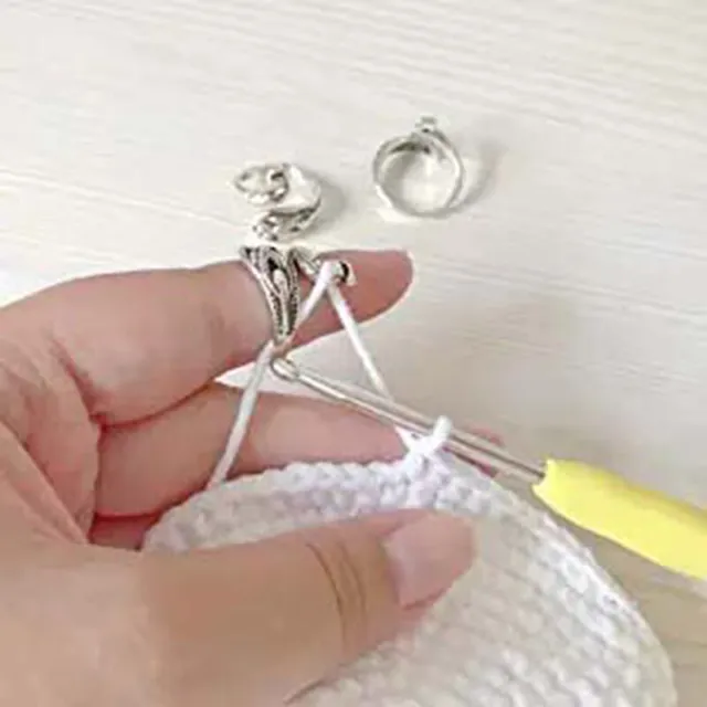 Adjustable Knitting Loop Crochet Ring Finger Holder Knitting  Phoenix Ri@-@
