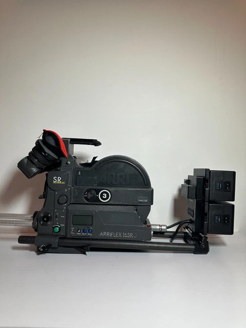 Caméra Arriflex ST 16mm #6226 – Pour Pièces / Ne Fonctionne Pas – Avec Magasin Et Batterie