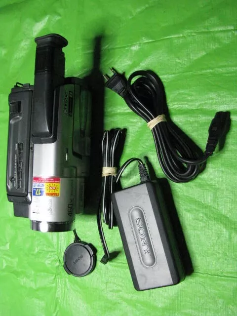 Sony Handycam CCD-TRV68 Hi8 Analog Camcorder - Record Transfer Watch Video 8MM @