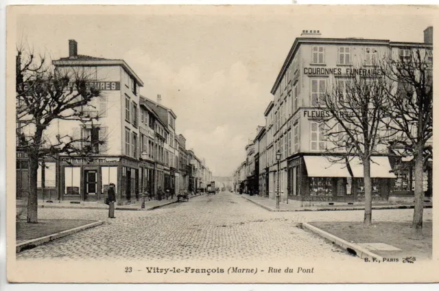 VITRY LE FRANCOIS - Marne - CPA 51 - Rue du Pont - shoe store