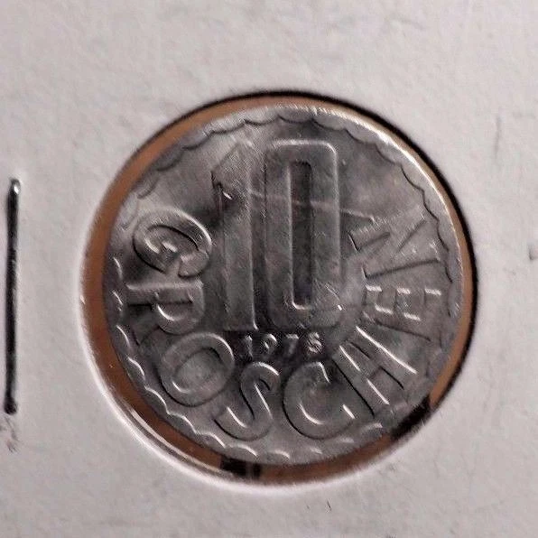 Circulated 1975 10 Groschen Austrian Coin (92216)2