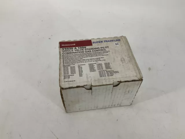 Honeywell VS820 A 1054 Single Valve Standing Pilot Combination Gas Control