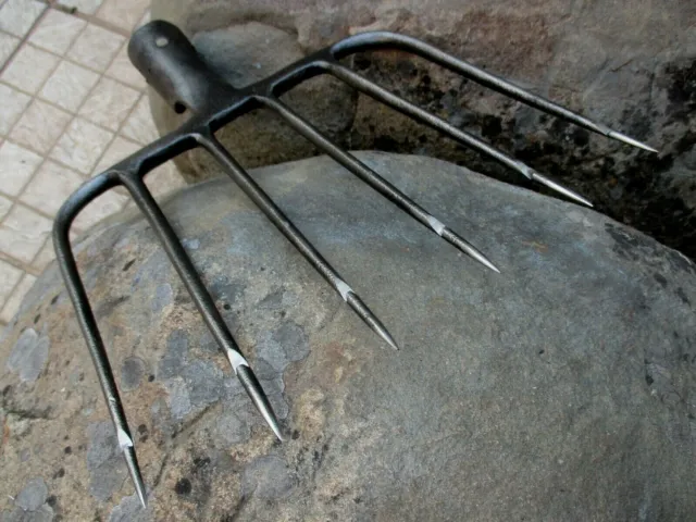 True Antique Handmade Carbon Steel Harpoon Spear Hunting Fishing Eel 5 Tines