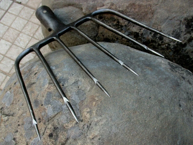 True Antique Handmade Carbon Steel Harpoon Spear Hunting Fishing Eel 5 Tines True Antique Handmade Carbon Steel Harpoon Spear Hunting Fishing Eel 5 Tines