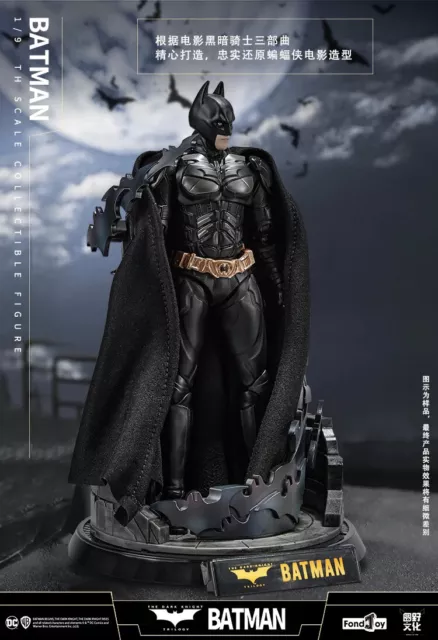 Figurine BATMAN The Dark Knight 1/9 Deluxe Edition avec Socle 3D accessoires