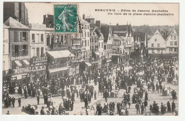 BEAUVAIS - Oise - CPA 60 - La place animée aux Fetes Jeanne Hachette