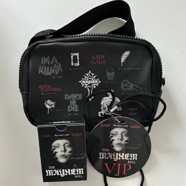 ミュージシャン LADY GAGA THE MAYHEM BALL VIP GOLD MERCH LADY GAGA - Mayhem Ball Tour VIP Merch (Lanyard, Playing Cards