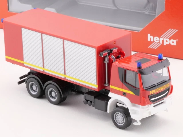HERPA - CAMION benne IVECO Trakker 6x4 en Kit - 1/87 - HER013673 EUR 20 HERPA - CAMION benne IVECO Trakker 6x4 en Kit - 1/87 - HER013673 EUR 20